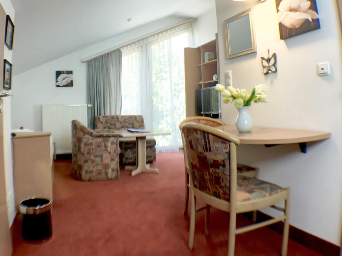 Appartement-Hotel Sibyllenbad 뉴알벤르스 외부 사진
